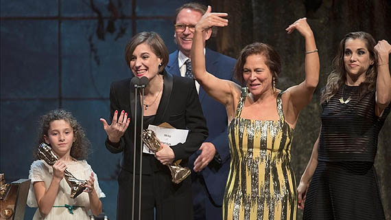 El equipo de "Verano 1993" celebra su triunfo