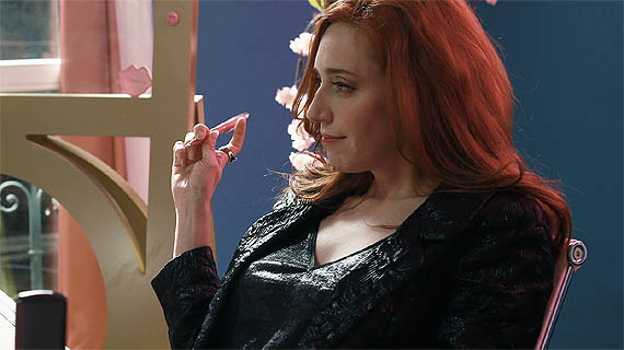 Mariana Treviño en "Cómo cortar a tu patán"