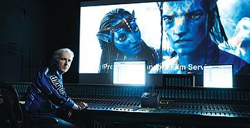 James Cameron, en la mesa de edición de 'Avatar' James Cameron, en la mesa de edición de 'Avatar'