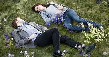 Pattinson y Stewart, en 'Luna nueva' Pattinson y Stewart, en 'Luna nueva'