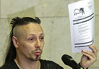Tinieblas González, en su rueda de prensa (EFE) Tinieblas González, en su rueda de prensa (EFE)