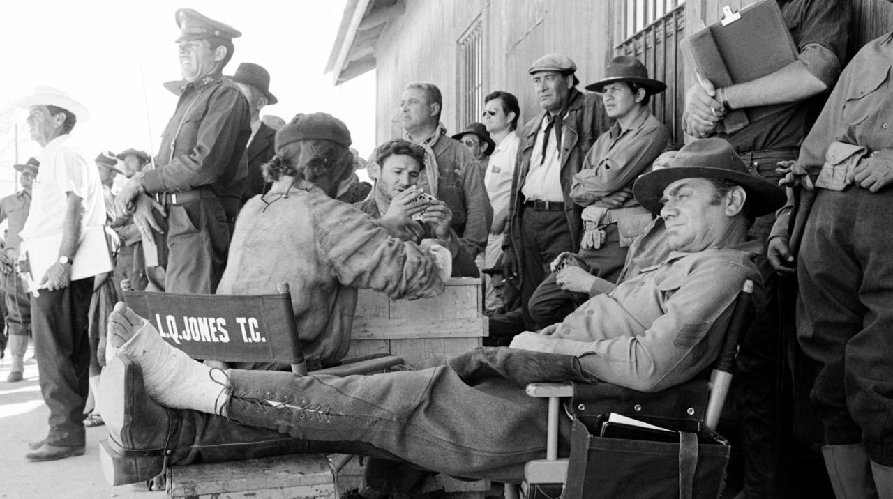 Descanso en el rodaje de "Grupo salvaje" en Durango Descanso en el rodaje de "Grupo salvaje" en Durango